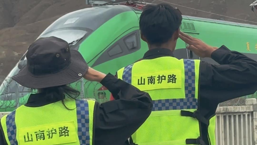解放军抵近台岛演习夺取综合制权