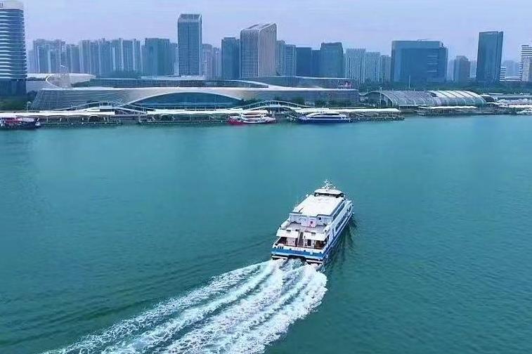 樊振东全锦赛适应场地训练