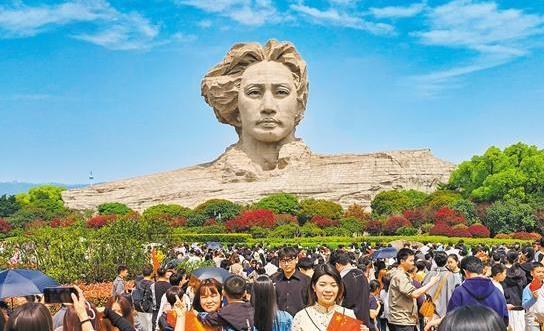 李维嘉曾说何炅的缺点是爱夸赞食物