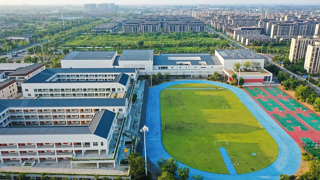 俄罗斯研学团走进东宁校园沉浸式体验中国端午民俗